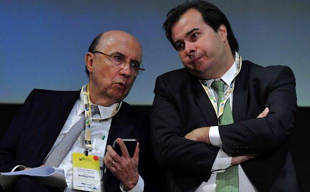 Governo depende do Congresso para cumprir meta fiscal